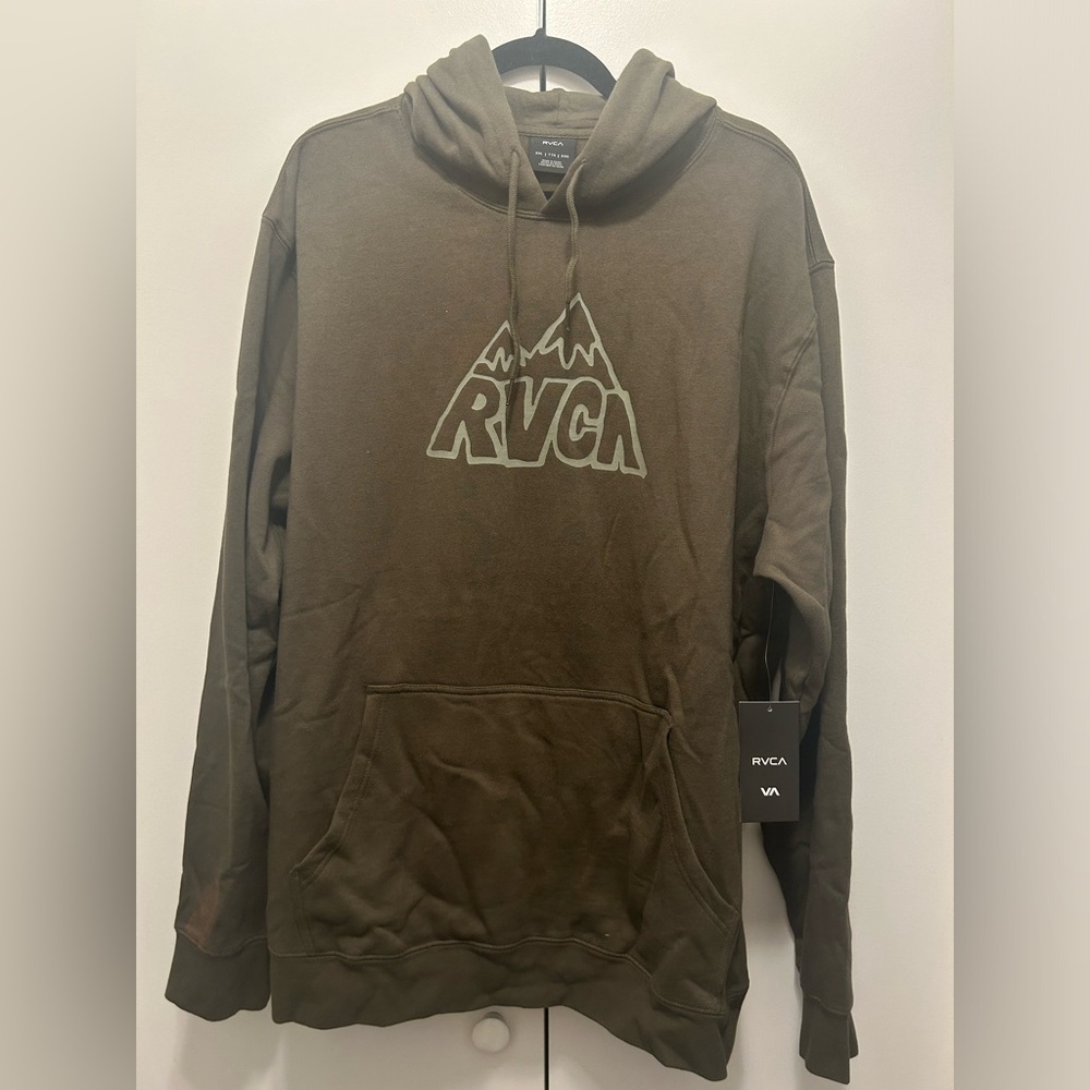 Men’s Army Green RVCA Hoodie Sweatshirt size men’s XXL (2XL) New W/Tag (NWT)